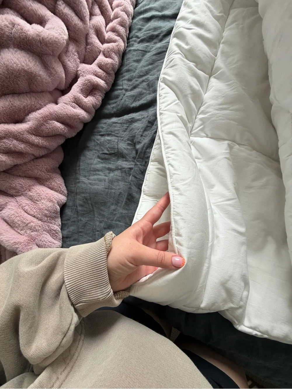 White All-Season Down Alternative Comforter